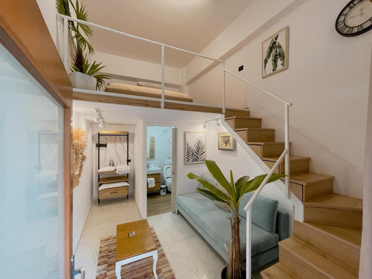 Duplex Lungomare Suites Вльора Екстер'єр фото