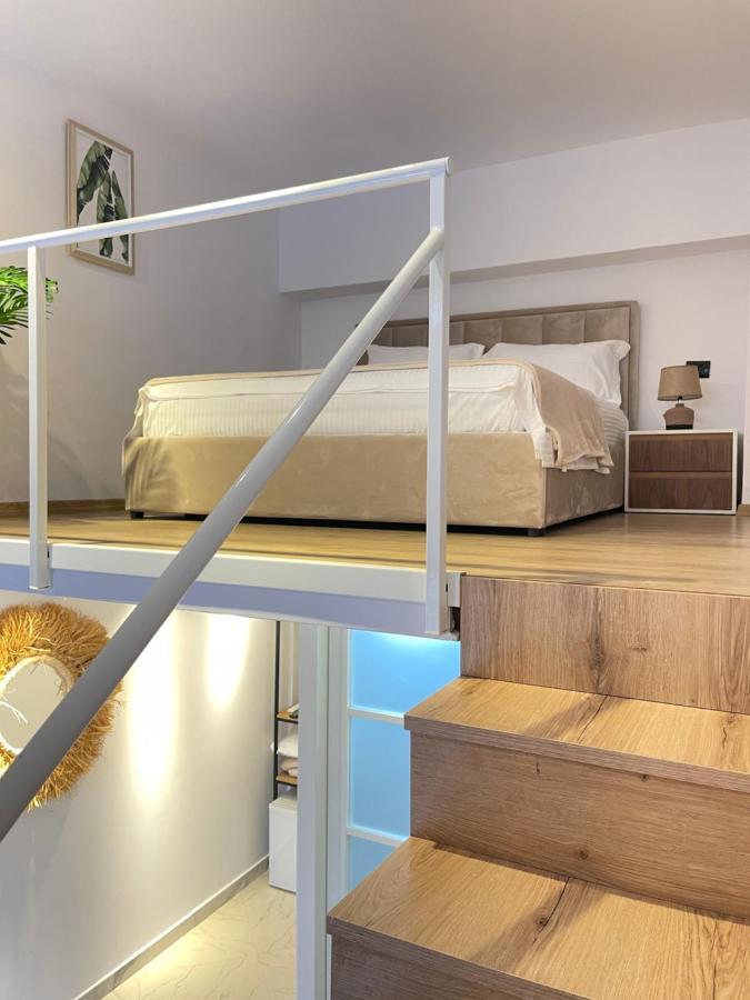 Duplex Lungomare Suites Вльора Екстер'єр фото