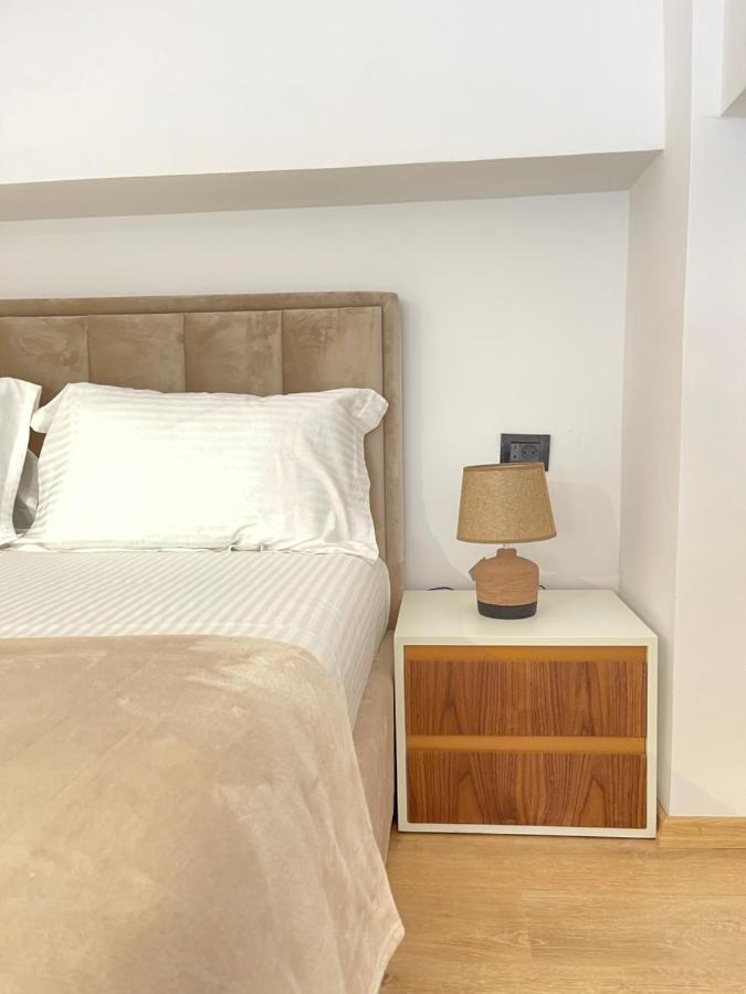 Duplex Lungomare Suites Вльора Екстер'єр фото