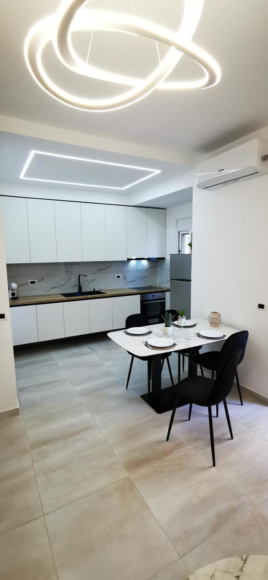 Duplex Lungomare Suites Вльора Екстер'єр фото