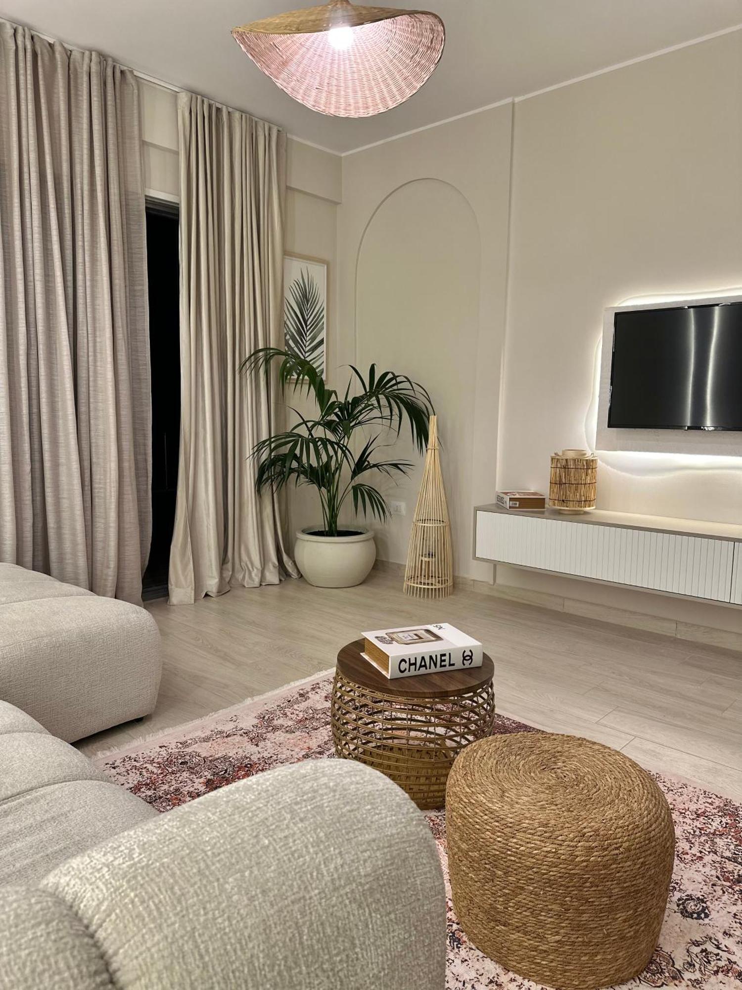 Duplex Lungomare Suites Вльора Екстер'єр фото